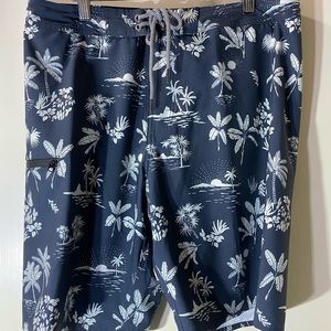 Jetty size 32 boardshort